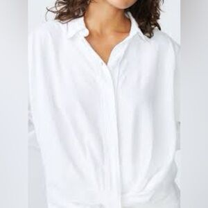 NWT beachlunchlounge White Twisted Front Button Down Shirt, Size L